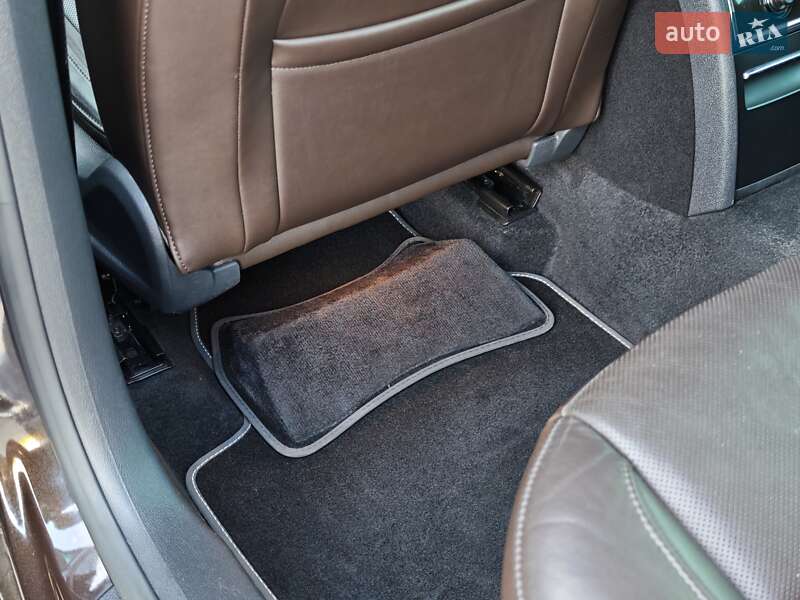 Універсал Skoda Superb 2012 в Луцьку фото 48 Універсал Skoda Superb 2012 в Луцьку