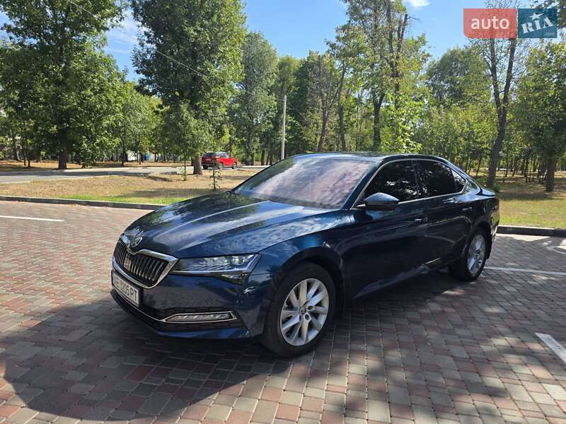 Лифтбек Skoda Superb 2021 в Кропивницком