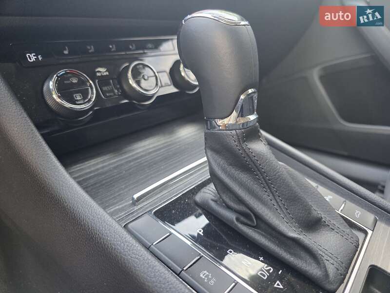 Лифтбек Skoda Superb 2021 в Кропивницком