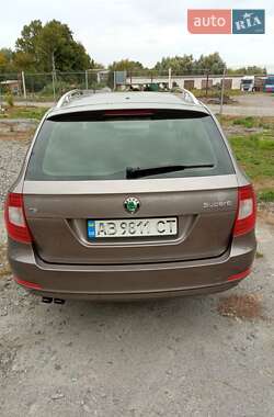 Универсал Skoda Superb 2011 в 