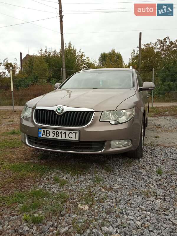 Skoda Superb 2011