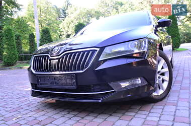 Лифтбек Skoda Superb 2017 в 