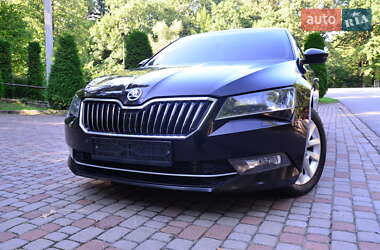 Лифтбек Skoda Superb 2017 в 