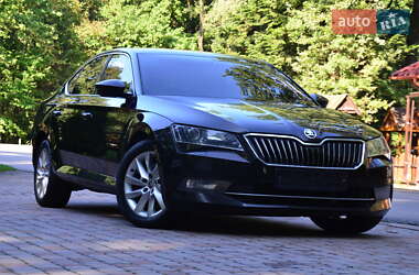 Лифтбек Skoda Superb 2017 в 