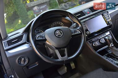 Лифтбек Skoda Superb 2017 в 