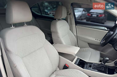 Лифтбек Skoda Superb 2015 в 
