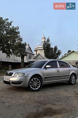 Лифтбек Skoda Superb 2002 в 