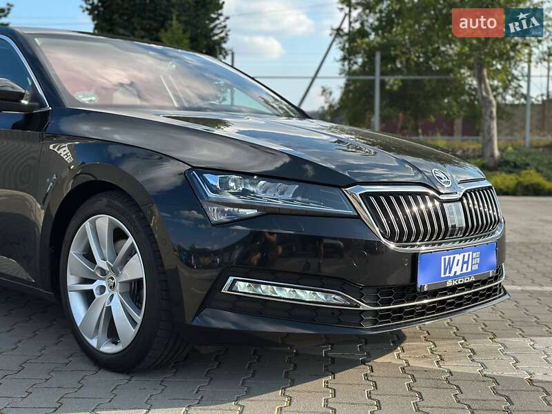 Лифтбек Skoda Superb 2022 в Луцке