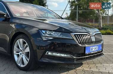 Лифтбек Skoda Superb 2022 в 