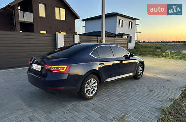 Ліфтбек Skoda Superb 2016 в  фото 19 Ліфтбек Skoda Superb 2016 в