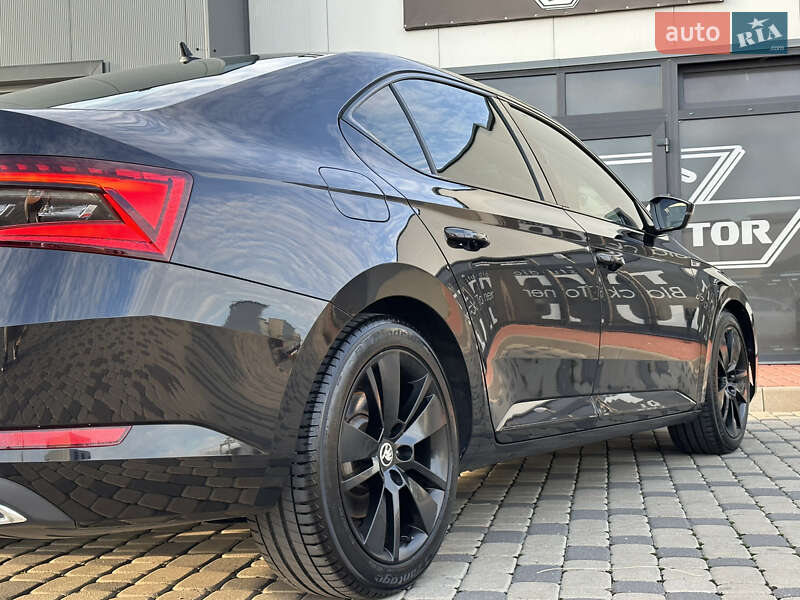 Лифтбек Skoda Superb 2021 в Мукачево