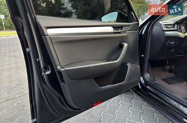 Лифтбек Skoda Superb 2015 в 