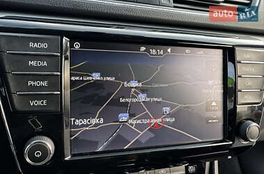 Лифтбек Skoda Superb 2015 в 