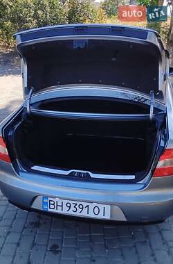 Лифтбек Skoda Superb 2011 в 