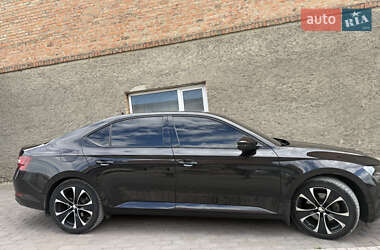 Лифтбек Skoda Superb 2018 в 