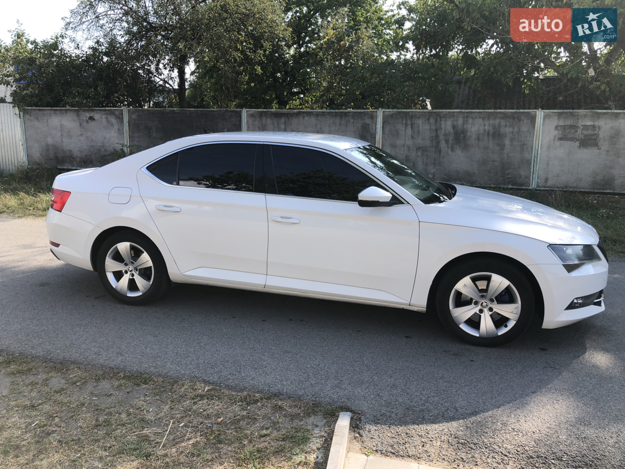 2017 Skoda Superb - мініатюра 23