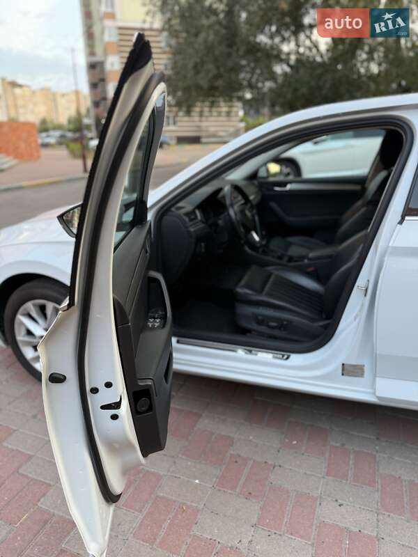 Лифтбек Skoda Superb 2018 в Киеве фото 6 Лифтбек Skoda Superb 2018 в Киеве