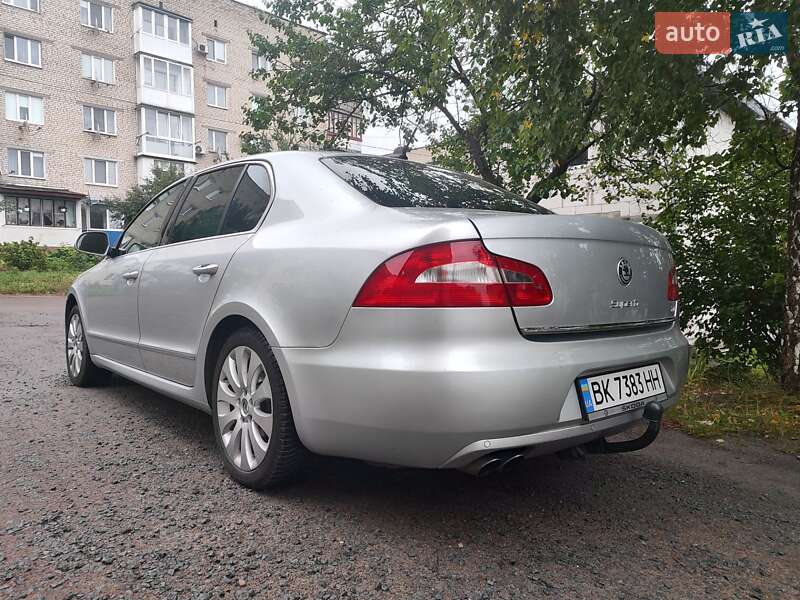 Лифтбек Skoda Superb 2009 в Дубно