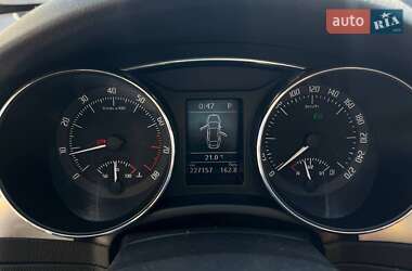 Лифтбек Skoda Superb 2013 в 