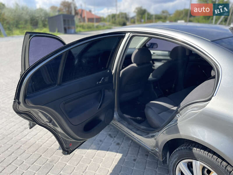 Лифтбек Skoda Superb 2005 в Винниках фото 11 Лифтбек Skoda Superb 2005 в Винниках