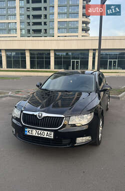 Лифтбек Skoda Superb 2011 в 