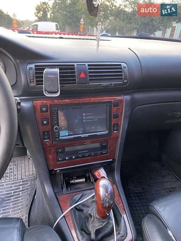 Лифтбек Skoda Superb 2002 в Николаеве