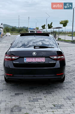 Лифтбек Skoda Superb 2017 в 