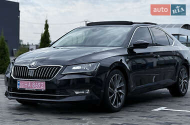 Лифтбек Skoda Superb 2017 в 