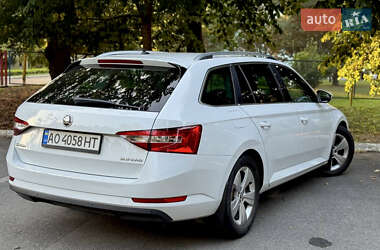 Универсал Skoda Superb 2018 в 