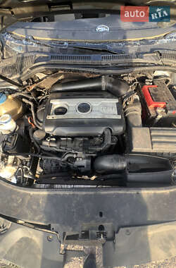 Лифтбек Skoda Superb 2010 в 