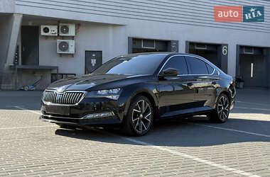 Лифтбек Skoda Superb 2021 в 