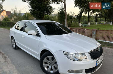 Skoda Superb 2012