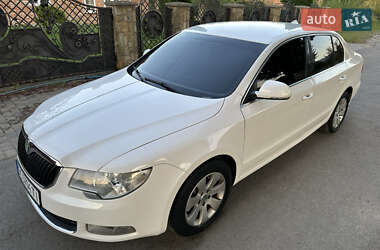 Лифтбек Skoda Superb 2012 в 