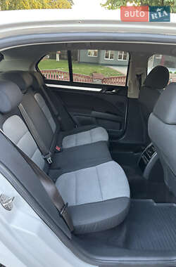 Лифтбек Skoda Superb 2012 в 