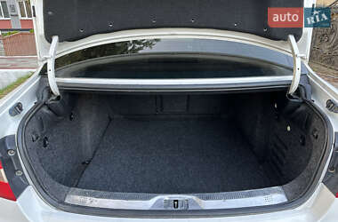 Лифтбек Skoda Superb 2012 в 