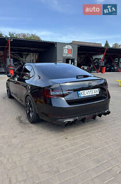 Лифтбек Skoda Superb 2016 в 