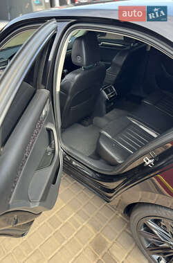 Лифтбек Skoda Superb 2016 в 