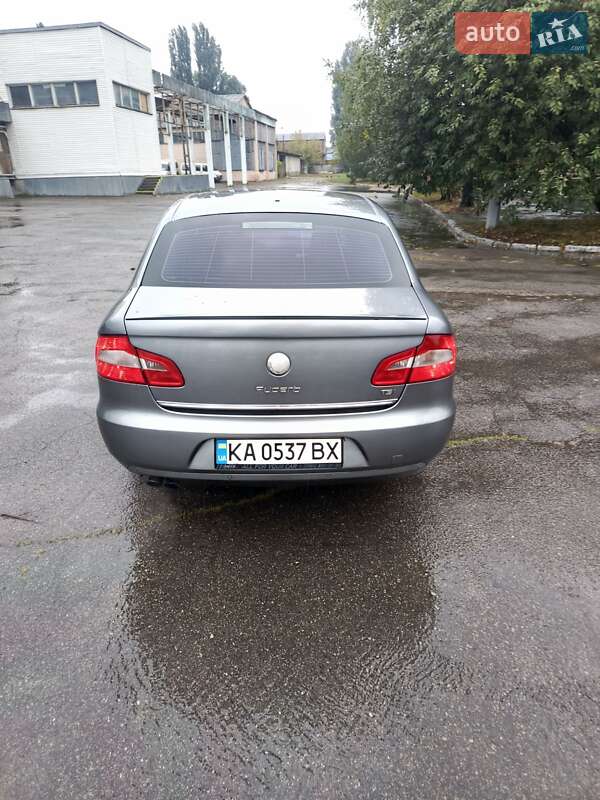 Лифтбек Skoda Superb 2012 в Киеве