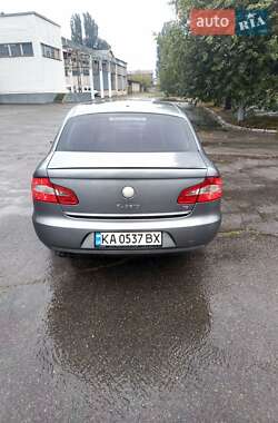 Лифтбек Skoda Superb 2012 в 