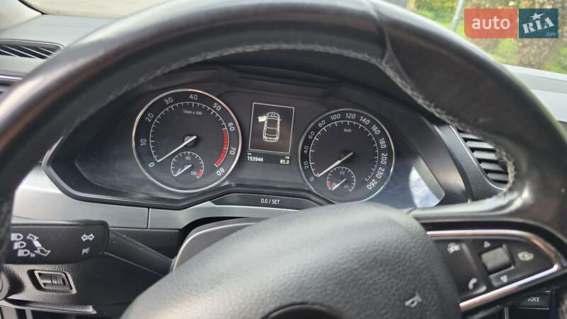 Лифтбек Skoda Superb 2016 в Волочиске