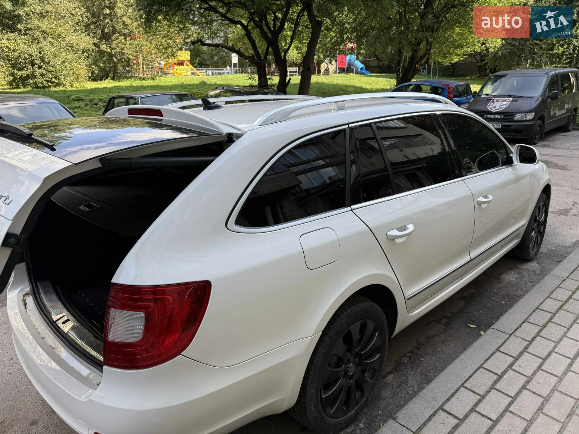 2012 Skoda Superb - мініатюра 10