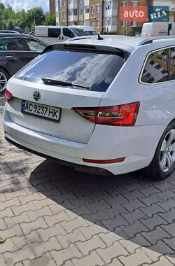 Универсал Skoda Superb 2017 в 