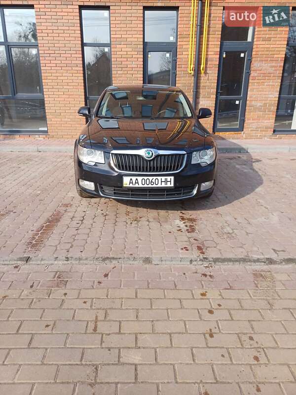 Skoda Superb 2011