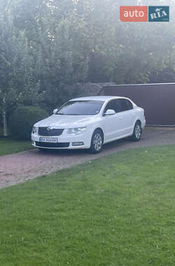 Skoda Superb 2012