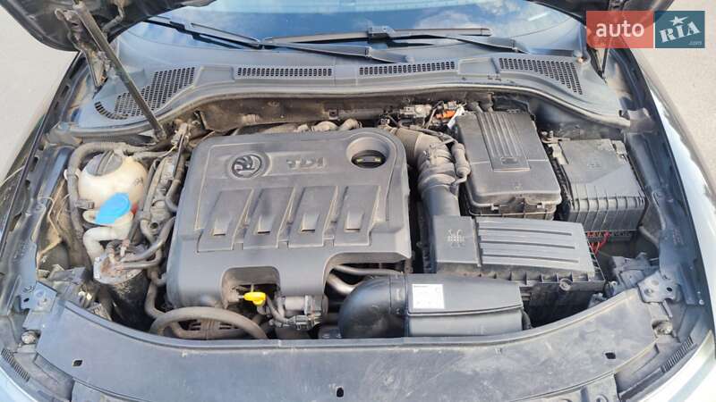 Универсал Skoda Superb 2013 в Киеве