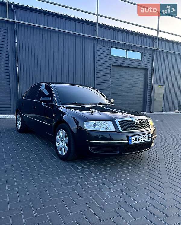 Лифтбек Skoda Superb 2002 в 