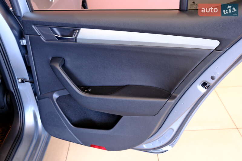 Лифтбек Skoda Superb 2018 в Одессе