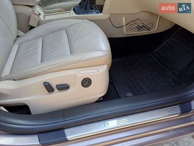 Универсал Skoda Superb 2013 в Сумах