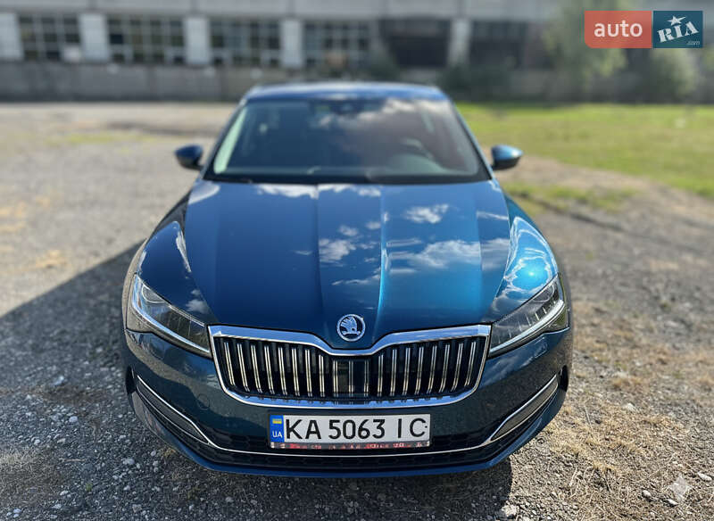 Лифтбек Skoda Superb 2021 в Киеве