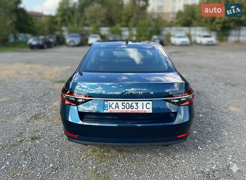 Лифтбек Skoda Superb 2021 в Киеве